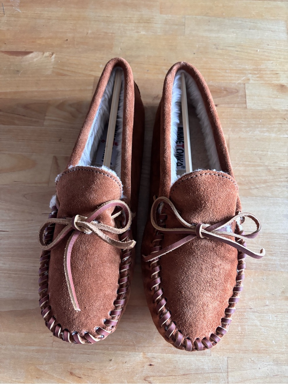 Minnetonka Moccasin Men’s Slippers